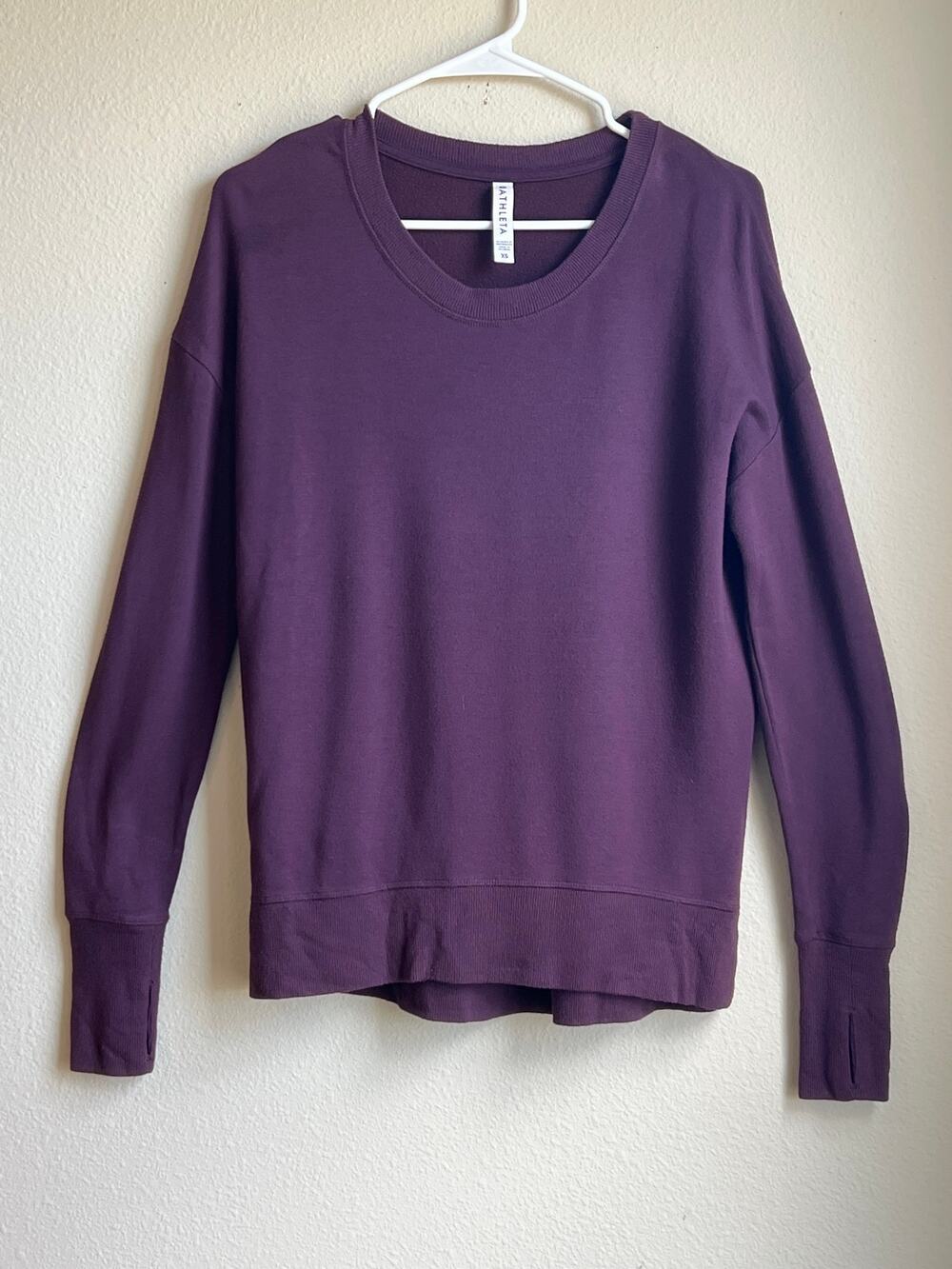 Athleta Coaster Luxe Recover Crewneck Sweatshirt Size XS Plum Purple Thumbholes